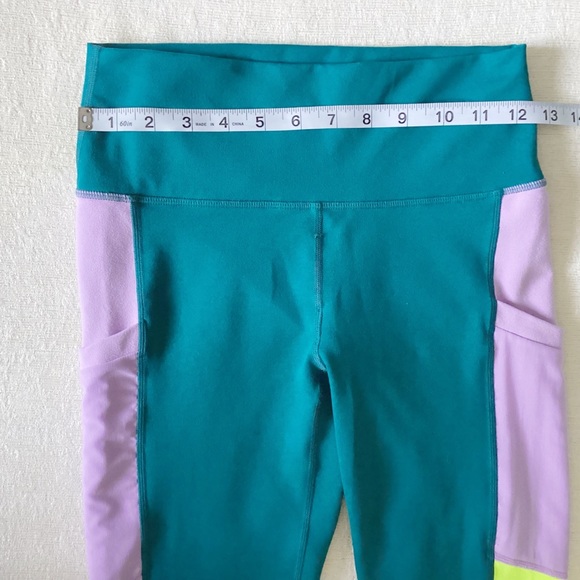 Fabletics PowerHold On-The-Go Paradise Leggings Woman’s Small Compression Pocket - Picture 10 of 14